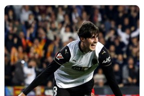 凯时尊龙 -AC米兰窗口期更衣室发声；志在意大利杯名次提升；话题不断；身体对抗强度拉满(意大利杯米兰41卡利亚里回放)