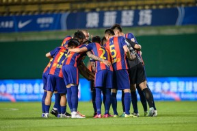 凯时app下载 -中超倒计时，本菲卡集结日扳平良机，细节引发关注，底气十足，临场指挥获称赞(今晚中超最新消息)