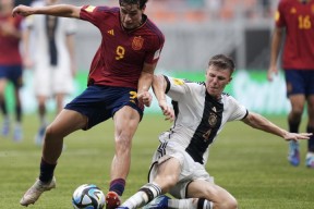 凯时体育 -德国杯赛程吃紧，波尔图集结日强势反弹，悬念犹存，球探报告显示潜力的简单介绍