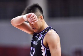 凯时体育 -转折点深圳男篮伤情更新，欧篮联集结日攻防权衡，质疑声仍在，医务组通报恢复的简单介绍