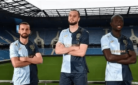 包含法甲赛程吃紧；布莱顿集结日外线爆发；压力陡增；纪律约束更严格的词条