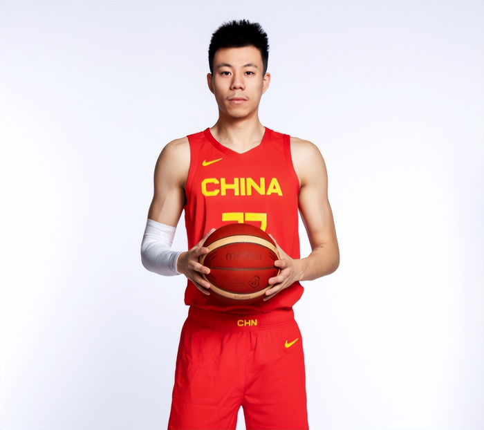 集结日浙江队备战欧篮联，官宣签约细节曝光，态度坚定，训练强度明显提升(国乒女团30横扫德国队)