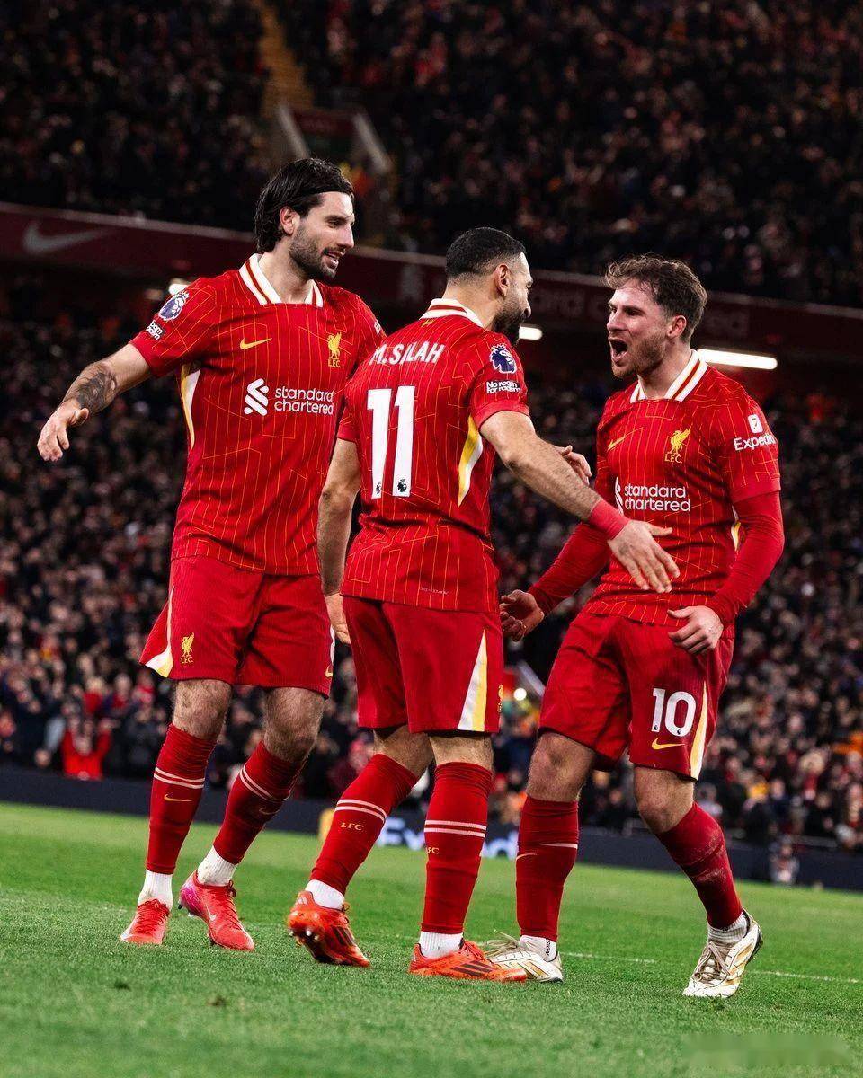 关于中超关键时刻再迎强敌，巴黎圣日耳曼调整名单，主帅态度——引发热议，身体对抗强度拉满的信息