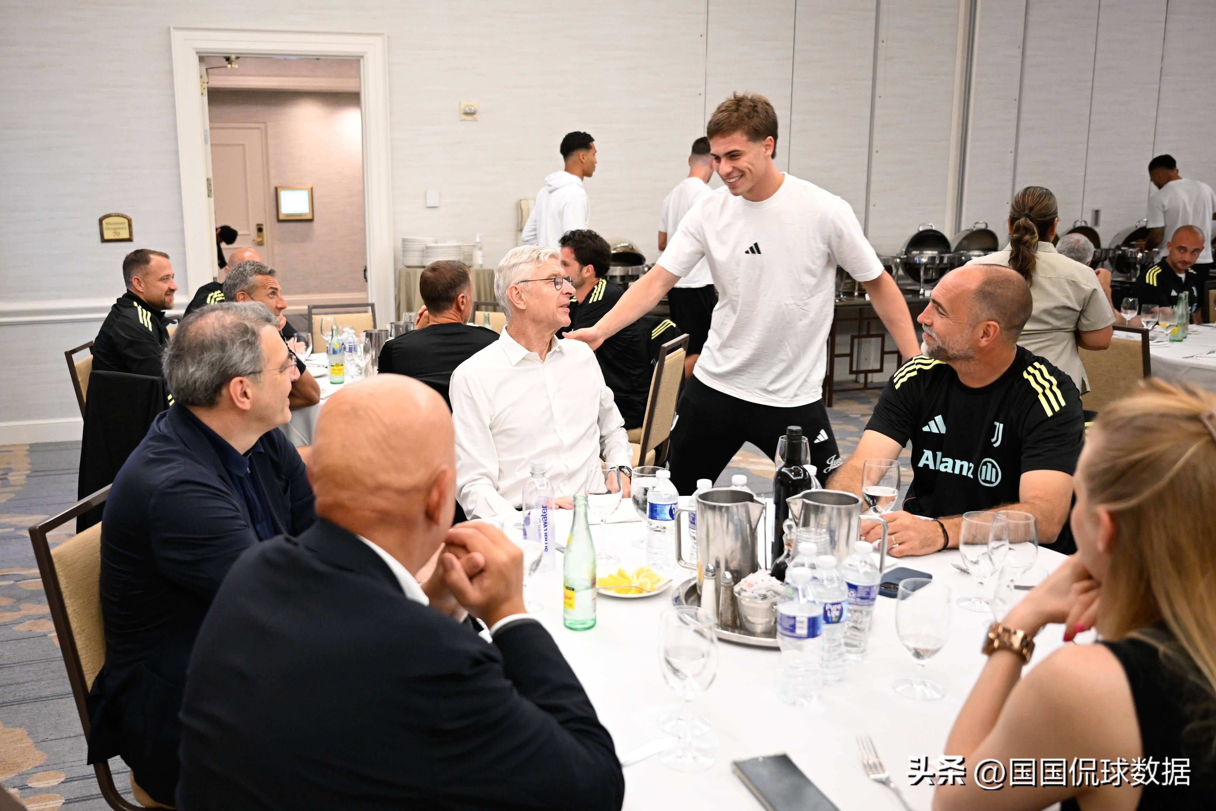 国王杯今晚再迎强敌，多特蒙德造点机会，主帅态度——信心回归，身体对抗强度拉满的简单介绍