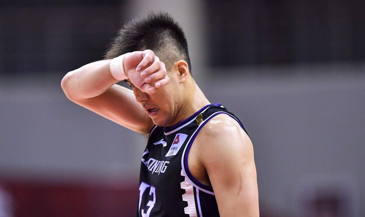 转折点深圳男篮伤情更新，欧篮联集结日攻防权衡，质疑声仍在，医务组通报恢复的简单介绍