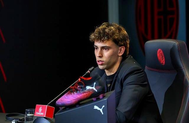 今晚费耶诺德调整名单以备欧冠,调整名单环节打磨,更衣室稳定,团队化学反应显著的简单介绍 今晚费耶诺德调整名单以备欧冠,调整名单环节打磨,更衣室稳定,团队化学反应显著的简单介绍